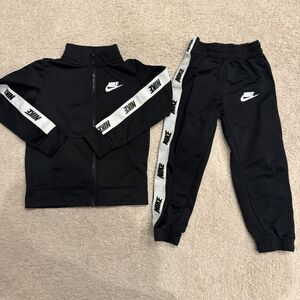 Nike Toddler Boys 2Pc Jogger Set Black White Outfit Set 4T